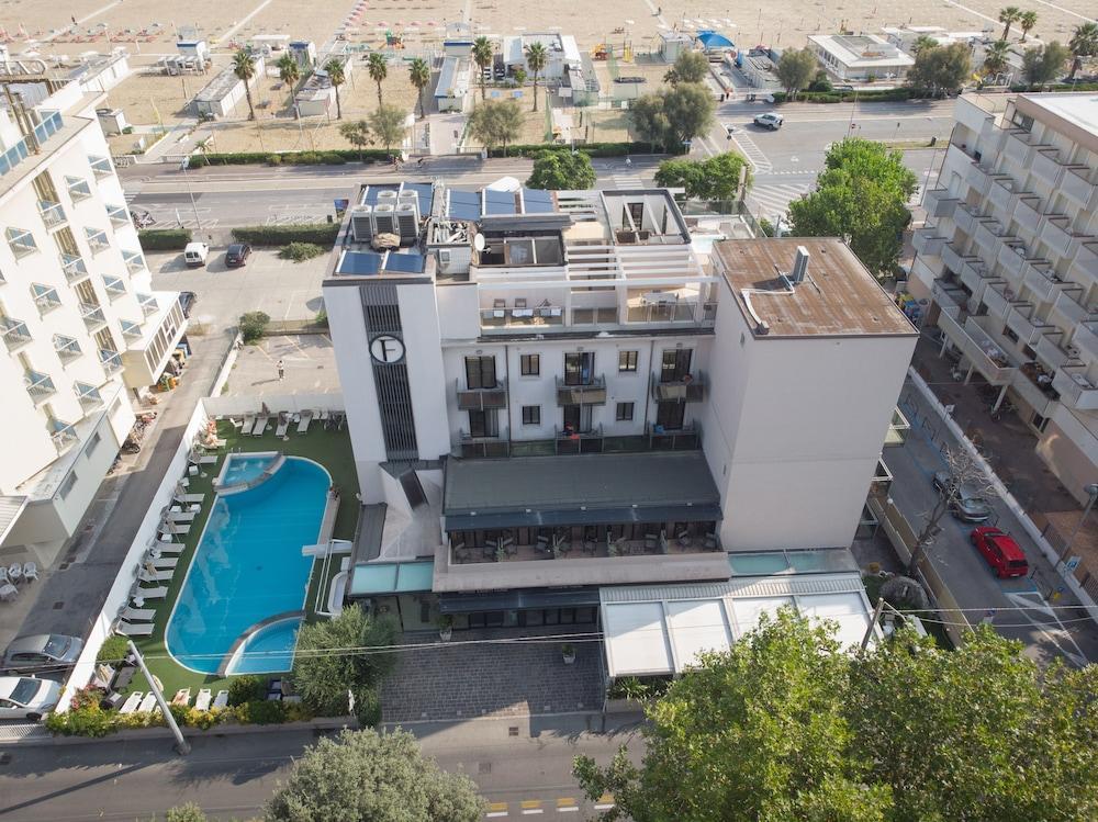 Ferretti Beach Hotel Rimini Esterno foto