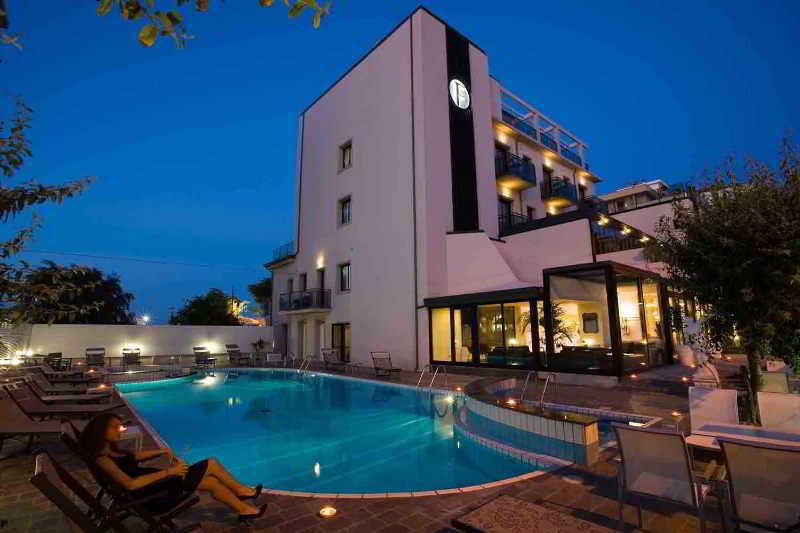 Ferretti Beach Hotel Rimini Esterno foto