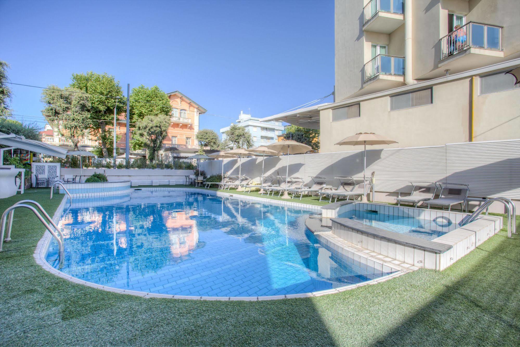 Ferretti Beach Hotel Rimini Esterno foto